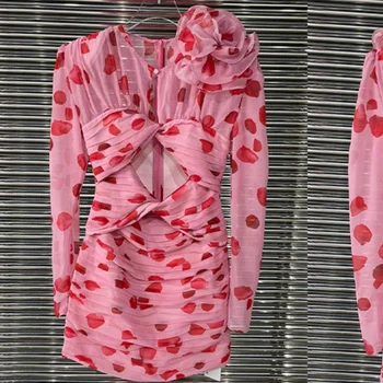 2023 Роскошный праздничный халат с большим цветочным наплечником, облегающее мини-платье без бретелек, сексуальные плиссированные платья Shiffion с розовым принтом.